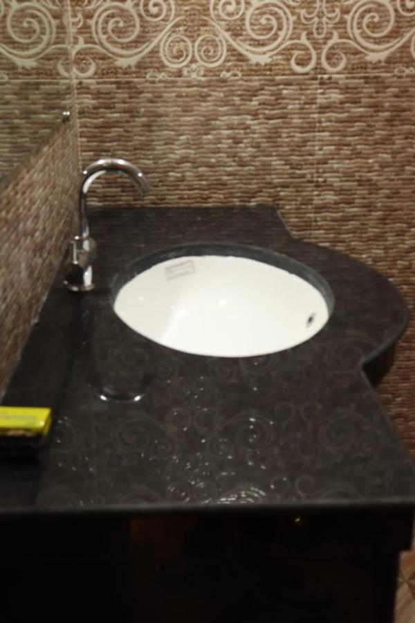 Hotel Crown Of Digha ديغا المظهر الخارجي الصورة